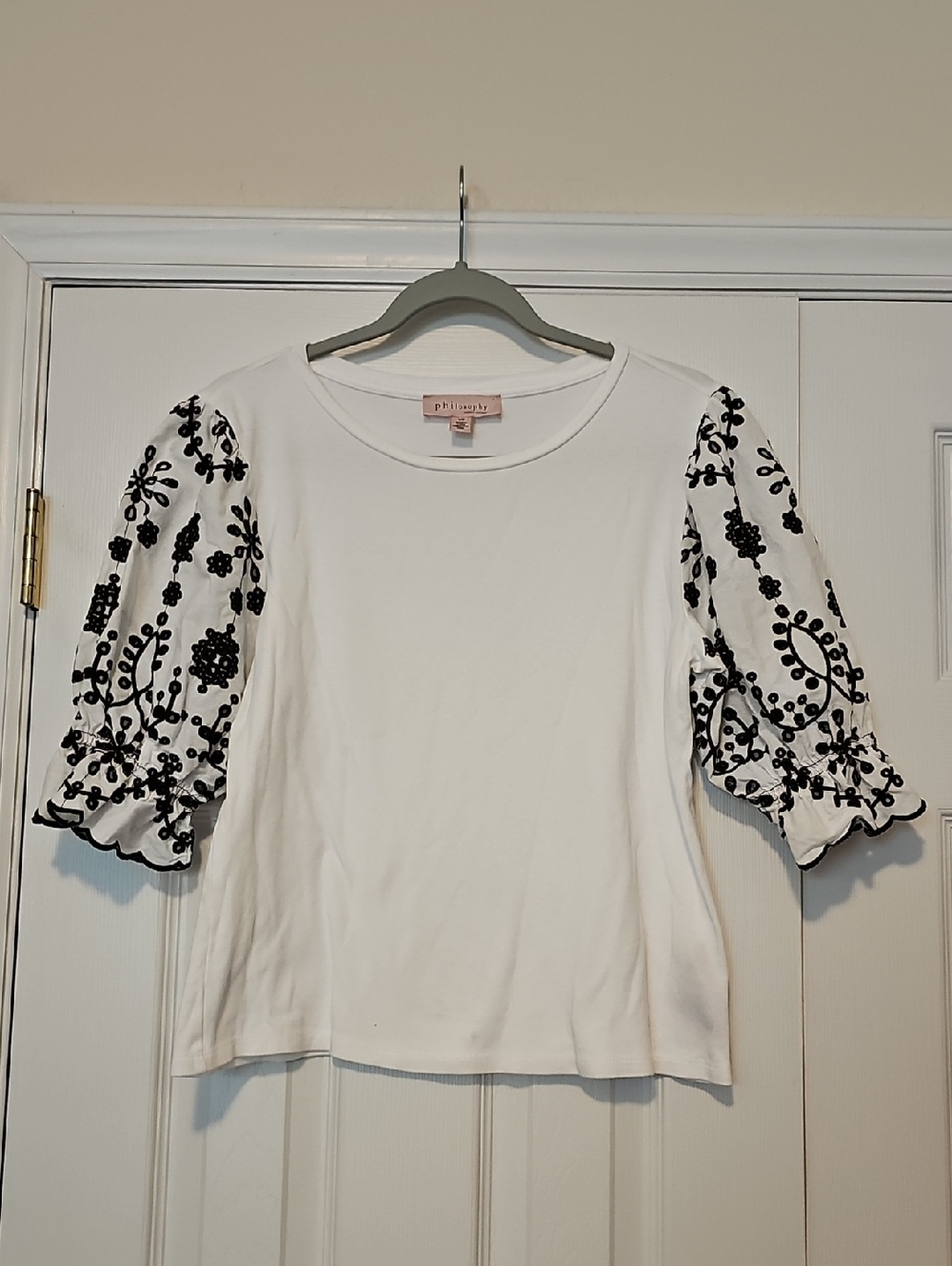Philosophy White Knit Tee with Black Embroidered Puff Sleeves